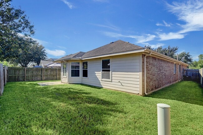 Photo - 4762 Wind Trace Dr