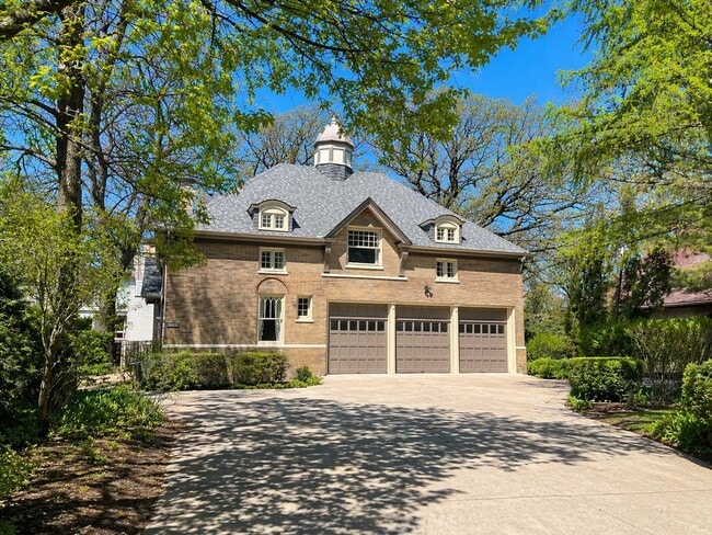 Building Photo - 235 Greenwood St