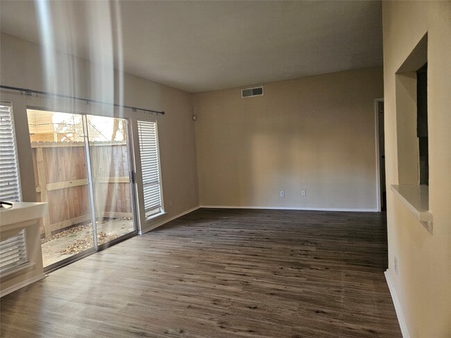 Photo - 1915 Augusta Dr Unidad 10