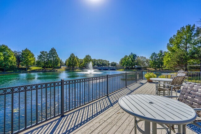 Photo - Cypress Lake at Stonebriar Apartments