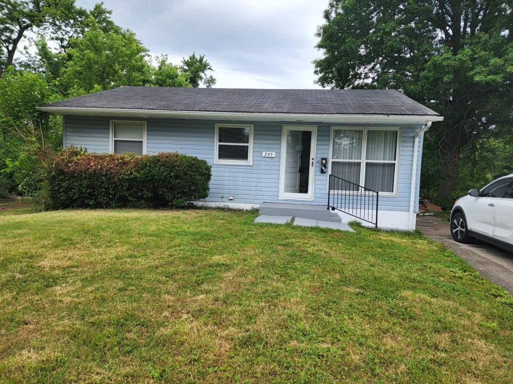 Photo - 245 Grampian Rd