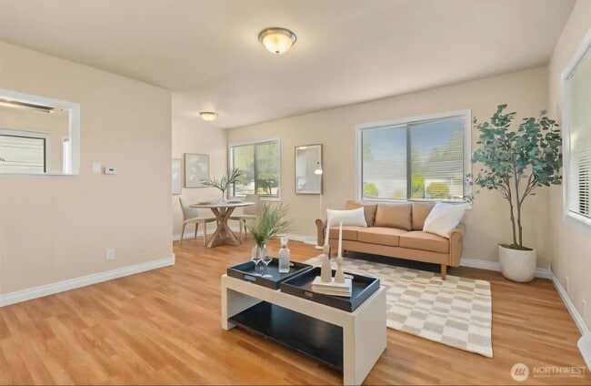 Photo - 3734 S Ainsworth Ave