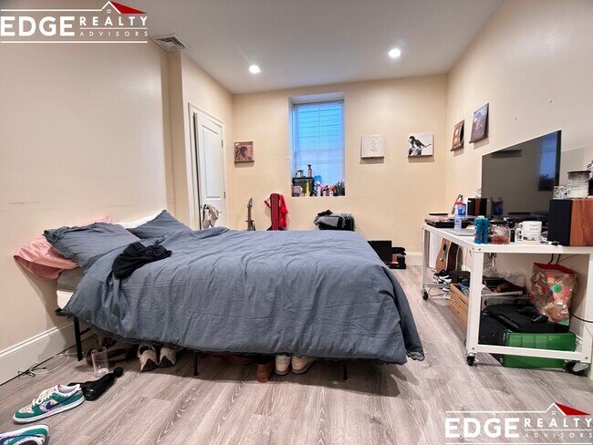 Photo - 15 Sparhawk St Apartments Unit 1