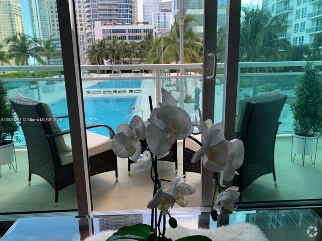 Building Photo - 950 Brickell Bay Dr Unit 1107 Rental