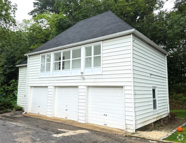 Building Photo - 75 Old Tappan Rd Rental