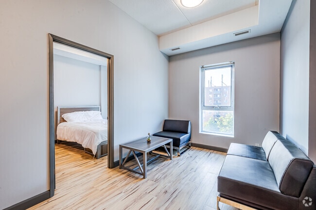 The HUB - Building 3 - 1 BR 1 BA - 604SQFT