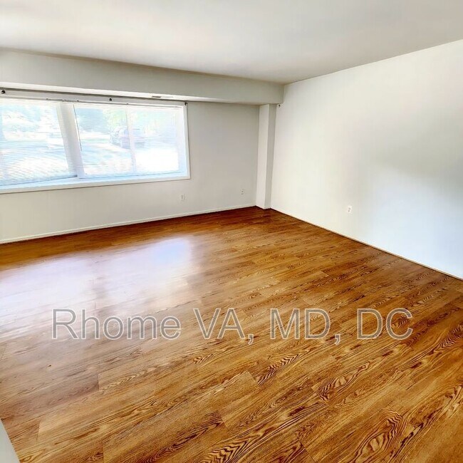 Photo - 3220 S 28th St Unit #204