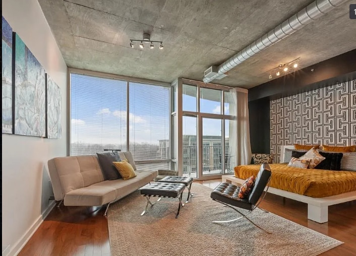 Photo - 923 Peachtree St NE (Atlanta, GA)