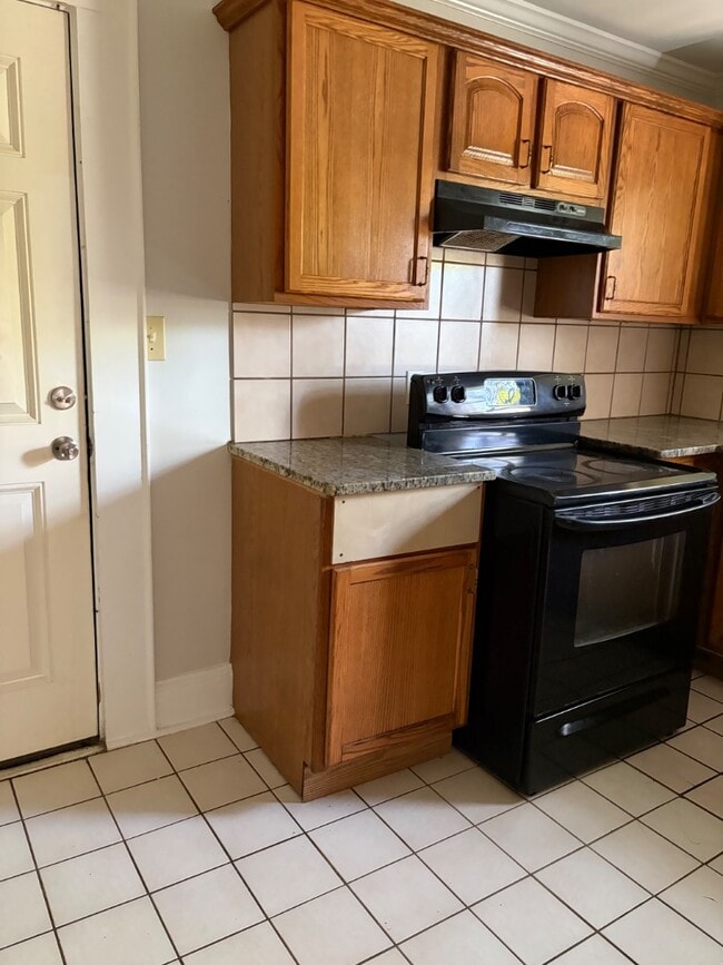 Photo - 808 Eastway Dr