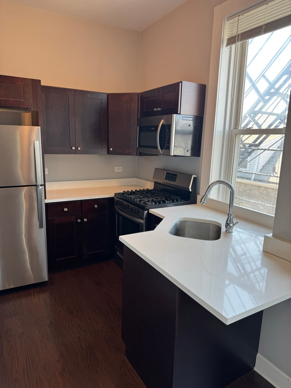 Building Photo - 1461 W Fry St Rental