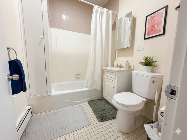 Photo - 68 Winchester St Unit 1