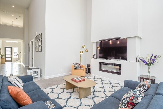 Photo - 8906 Luddenham Lilac Ln