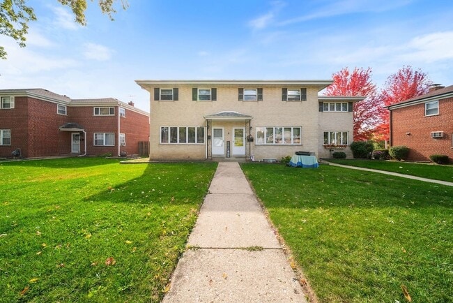 Photo - 27 E Thorndale Ave