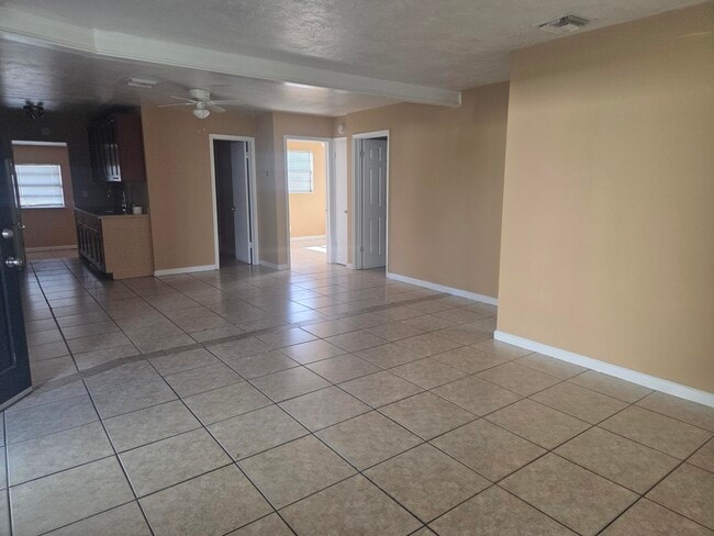 Photo - 1509 Pine Tree Ct