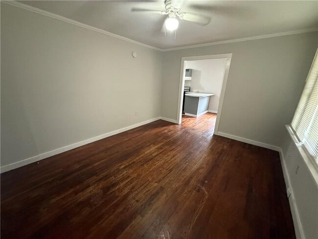 Photo - 411 8th Ave