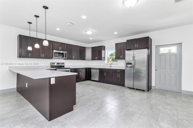 2360 NW 14th St