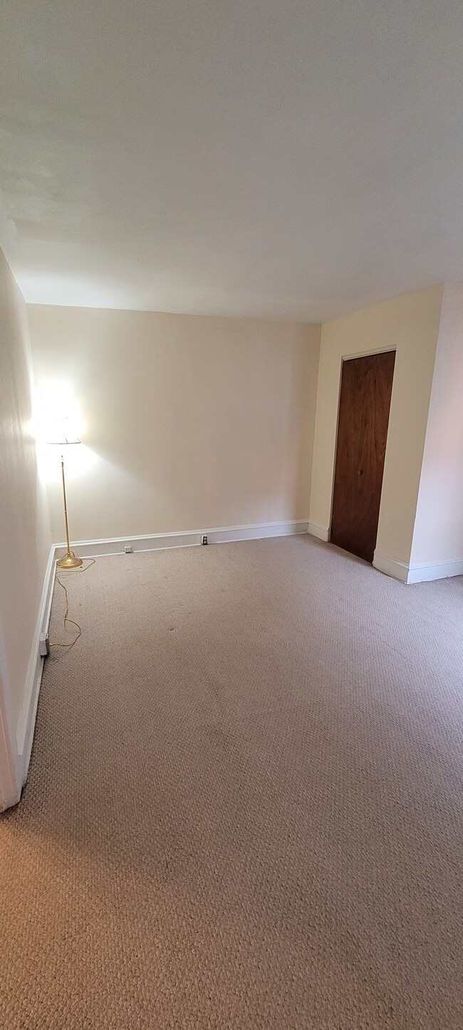 Vista del dormitorio 1 - 831 Haddon Ave Unidad 2nd Floor