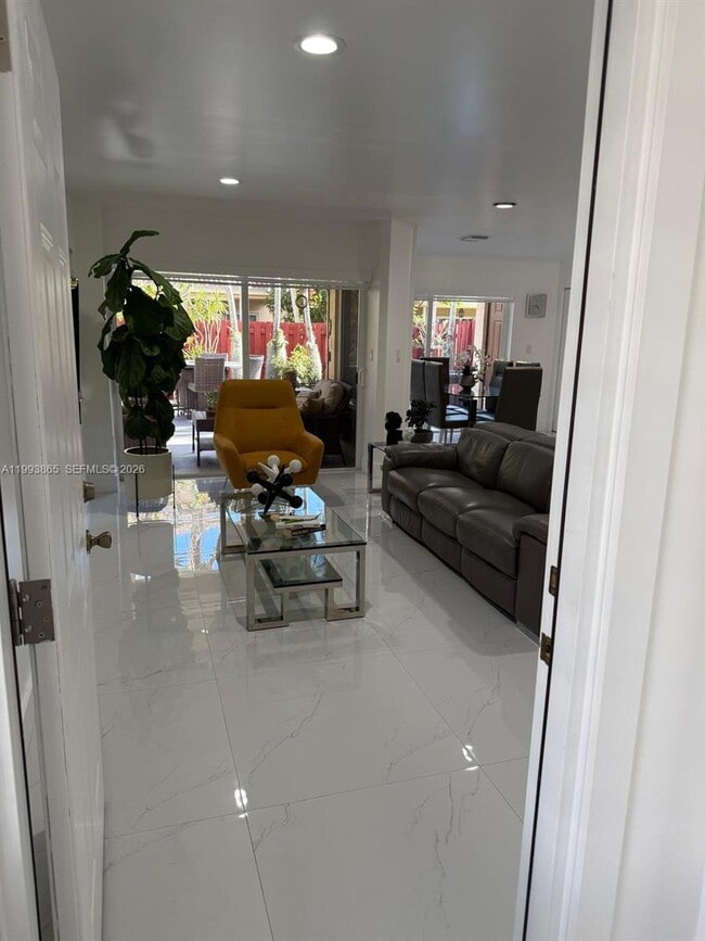 Building Photo - 16418 SW 72nd Terrace