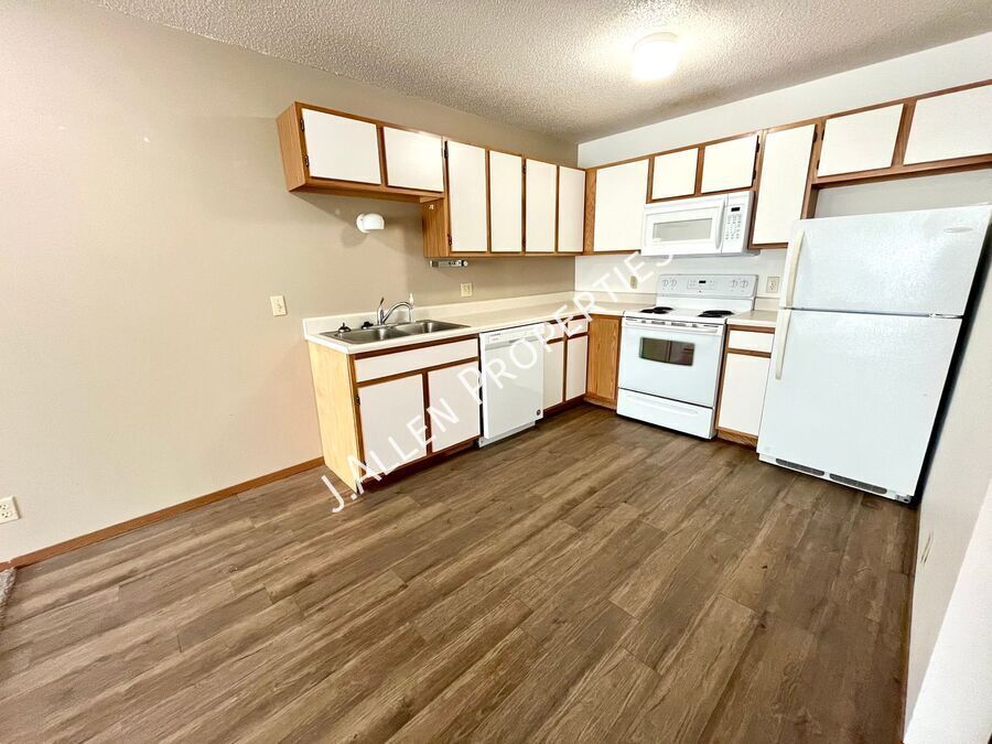 Spacious, Affordable 1 Bed - Spacious, Affordable 1 Bed Apartment Unit 17