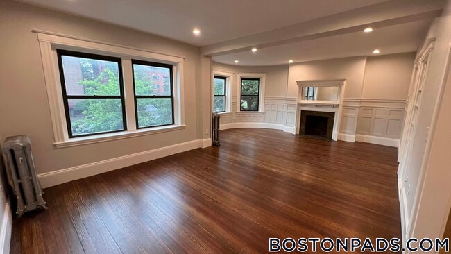 Building Photo - 1855 Beacon St Rental