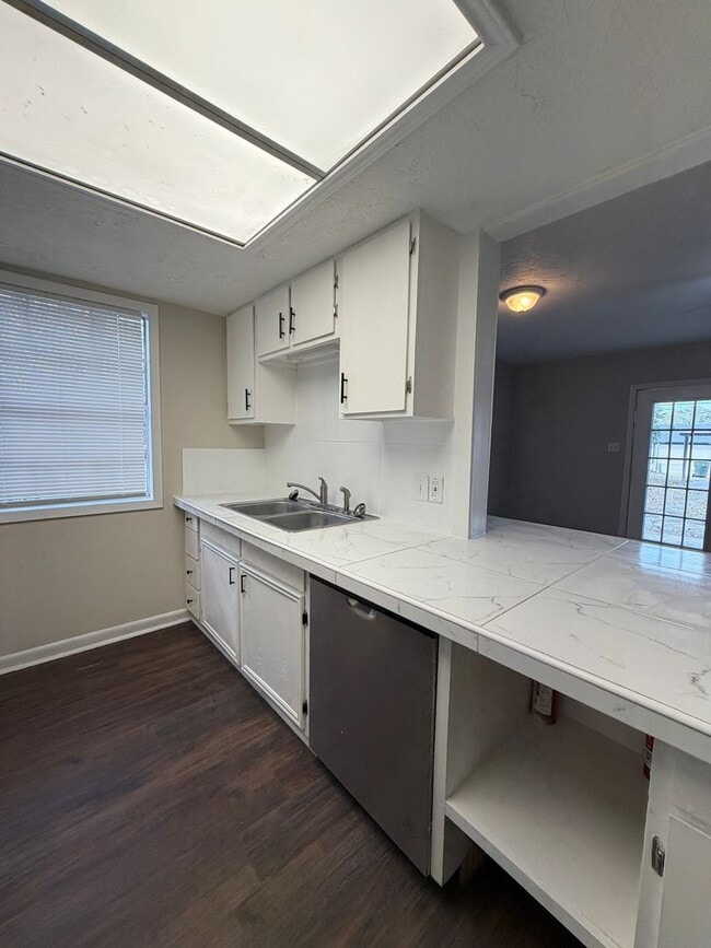 Photo - Oak Park Townhome 2/1.5 AVAILABLE NOW