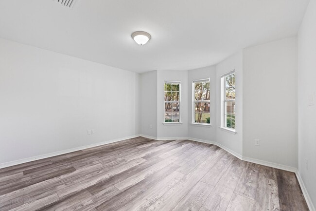 Photo - Beautifully Updated Townhouse