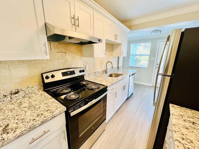 Photo - 3 Bed/2 Bath - Unit 29
