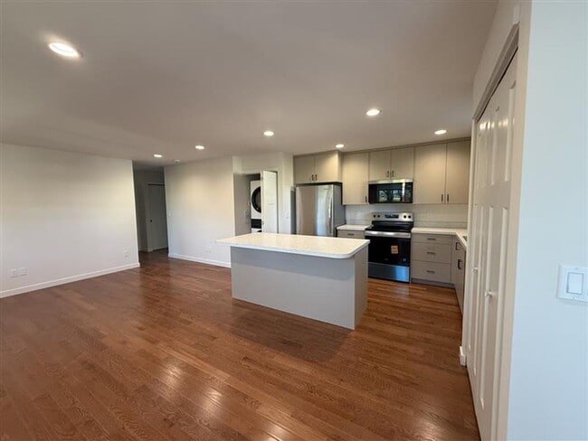 Photo - 118 S Harkness St Unidad B