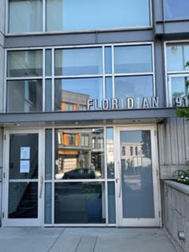 Great location, two beds, two baths, Metro! - Great location, two beds, two baths, Metro! Condo Unit 203
