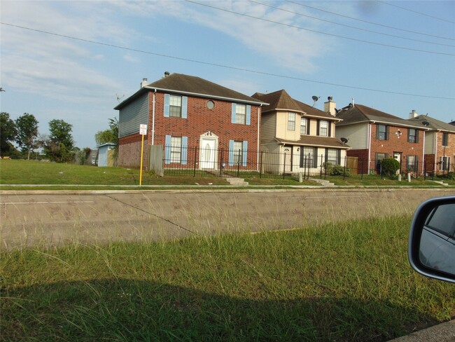 Photo - 8603 Rustling Leaves Dr