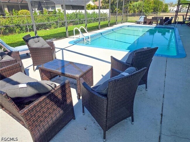 5000 SW 16th Pl