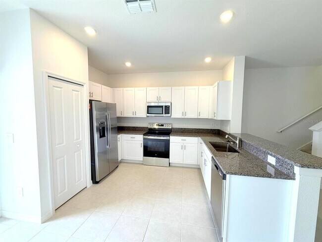 Photo - 32010 Spiceberry St