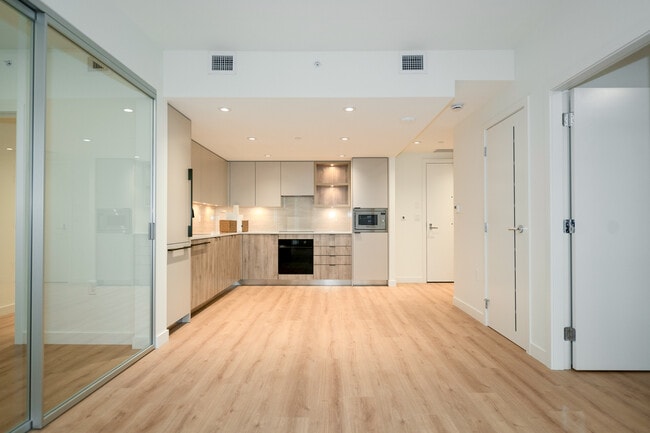 Building Photo - 526-755 Harbourside Unit 526