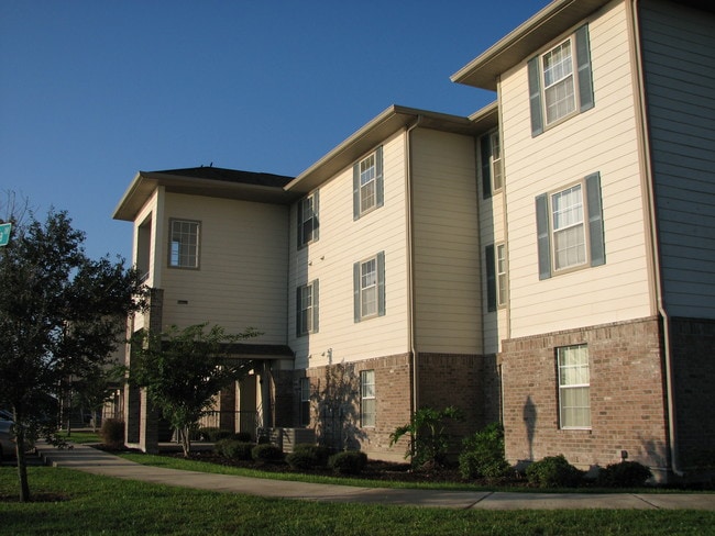 Photo - Valencia Trace