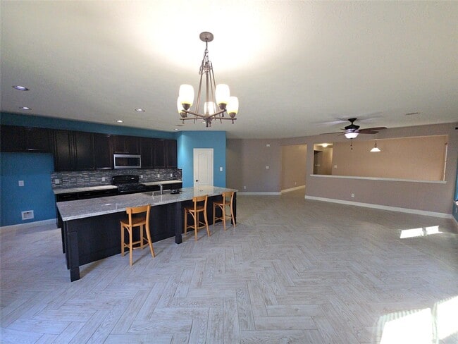 Photo - 16014 Peach Bluff Ln