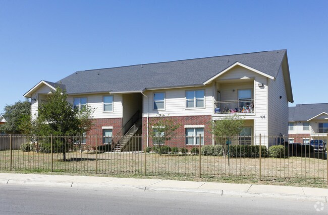 Deer Creek Apartments For Rent in San Antonio, TX