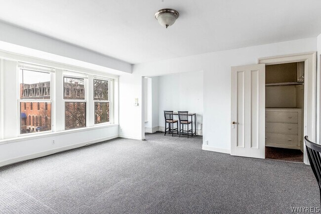 Photo - 493 Delaware Ave