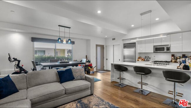 Photo - 1433 14th St Unit 3