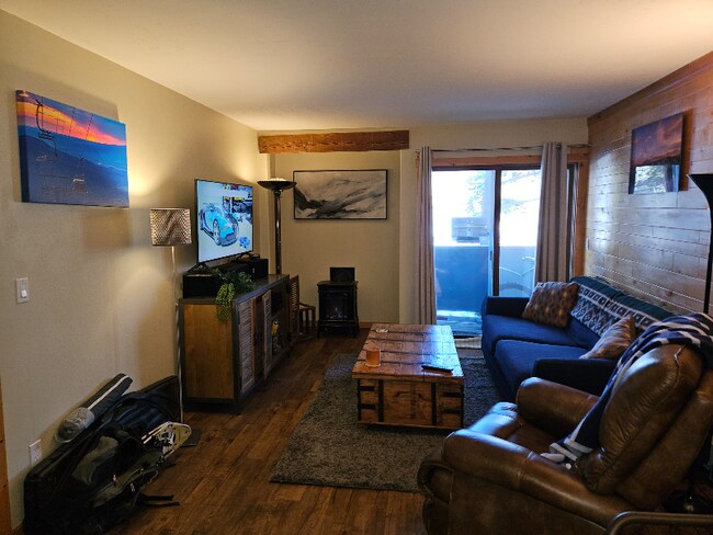 Photo - 13 Sparta Plaza