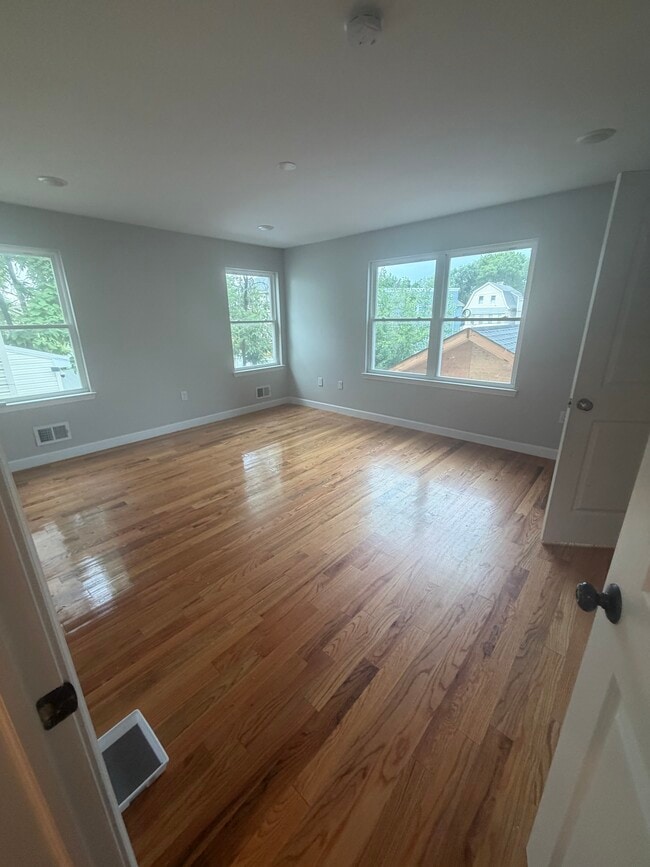 Photo - 147 Dewey St Unit 1