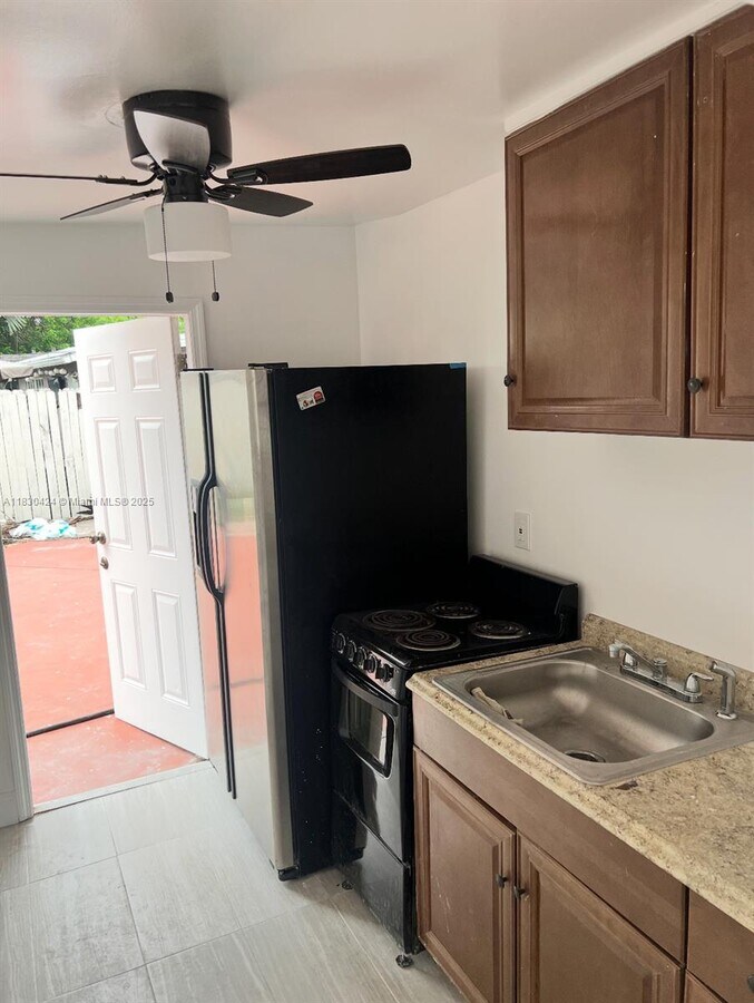 Photo - 1216 SW 30th Ave Apartment