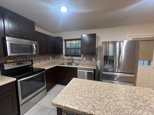 Photo - 815 Bartolome Ln