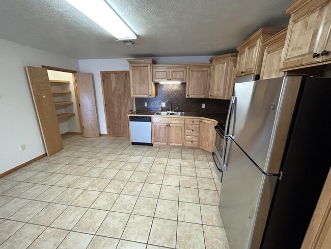 Photo - 2722 Ryan Rd