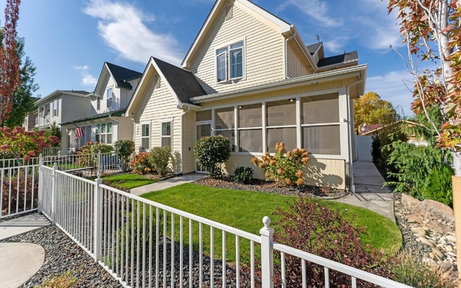 Photo - Beautiful 3 Bed 3 Bath home in the Heart of Eagle