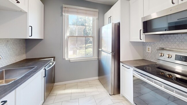 Photo - Newly Updated Silver Spring Three Bedroom for Rent! Brand New HVAC System, Stainless Steel Applia...