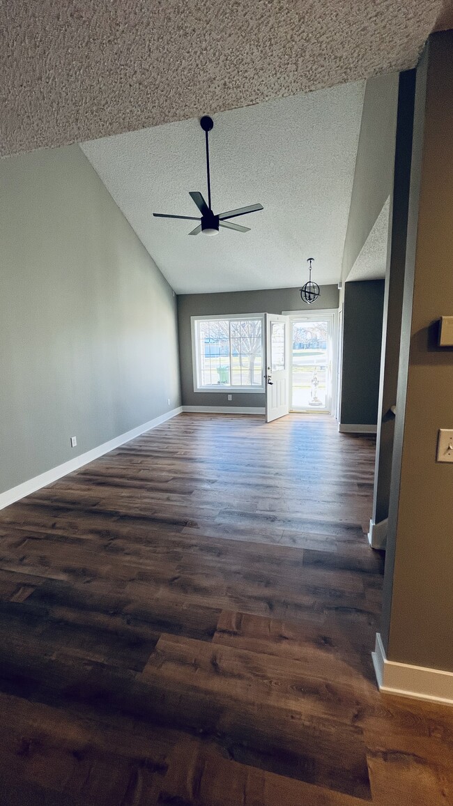 Photo - 17020 Eastwood Ave