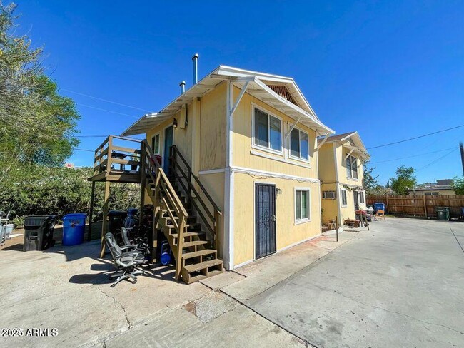 Building Photo - 1832 E Harvard St Unit B Rental