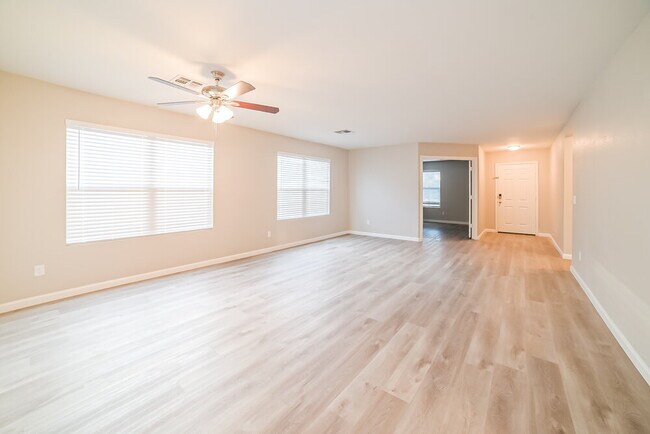 Photo - 7929 W Caron Dr