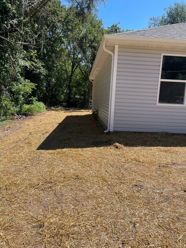 Photo - 3 bed 2 bath 1 Carport $995/month