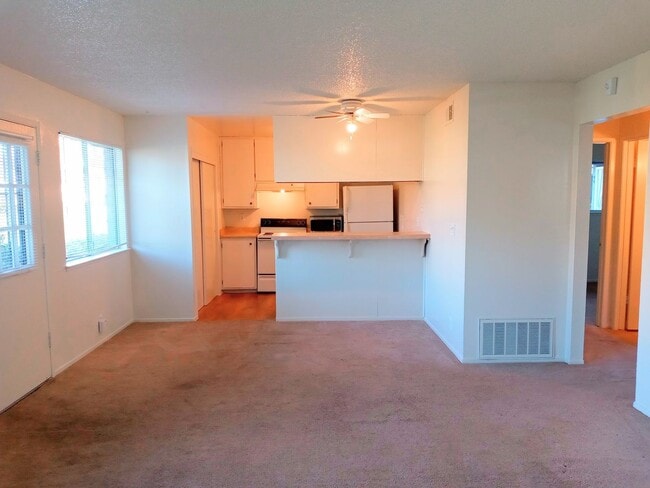 Photo - Ground Floor 2bd Condo With On-site Laundr... Unit 1